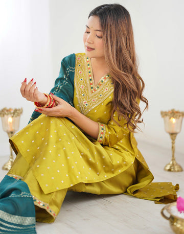 Kurta Pant Dupatta Set