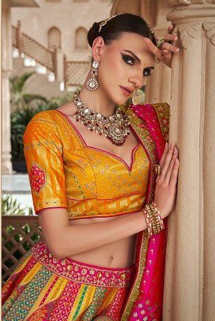 Premium Banarasi Silk With Zarkan And Cutwork Woth Clutch With Latkan Belt