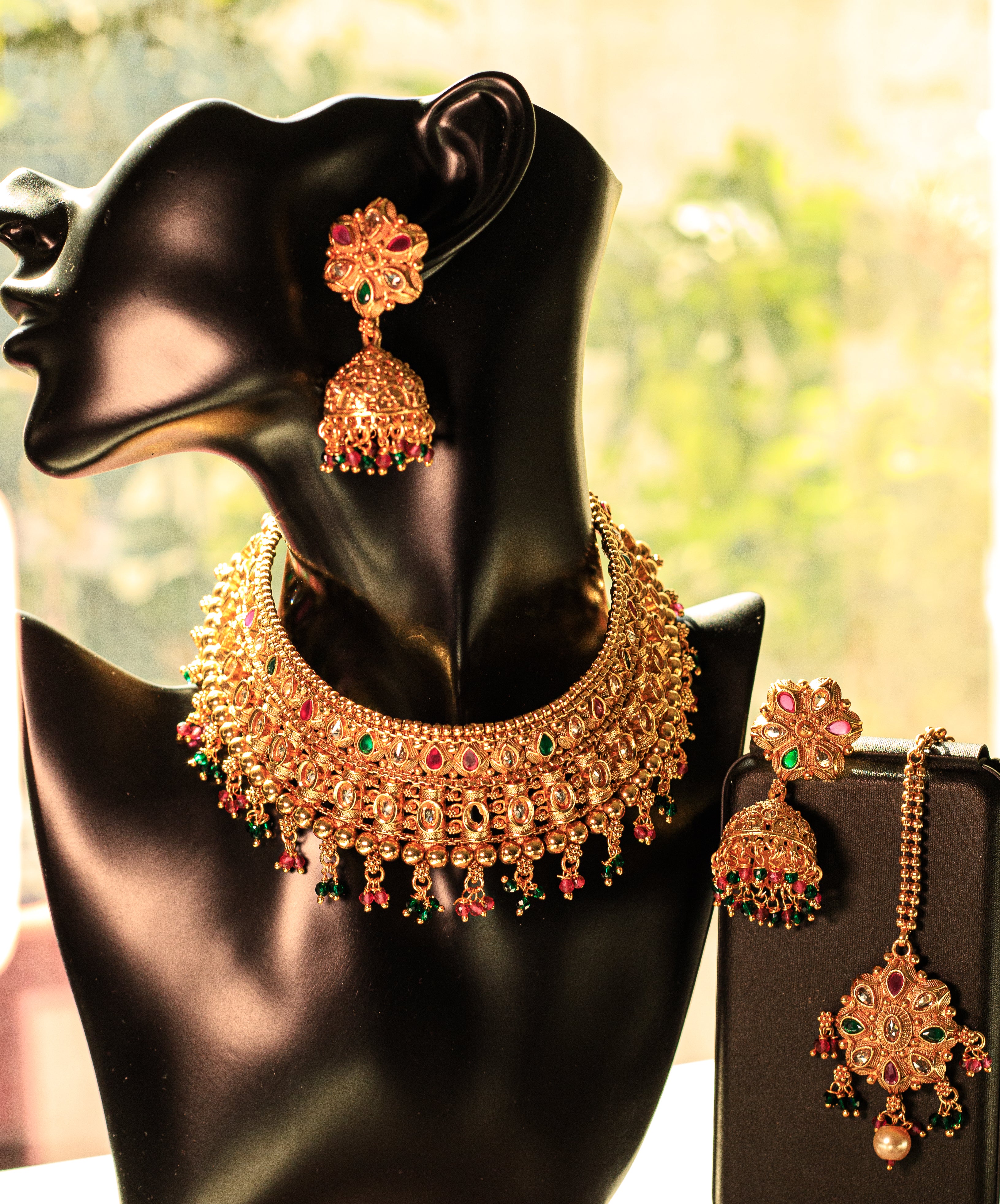 Bridal Choker Necklace with Earring and Tickly