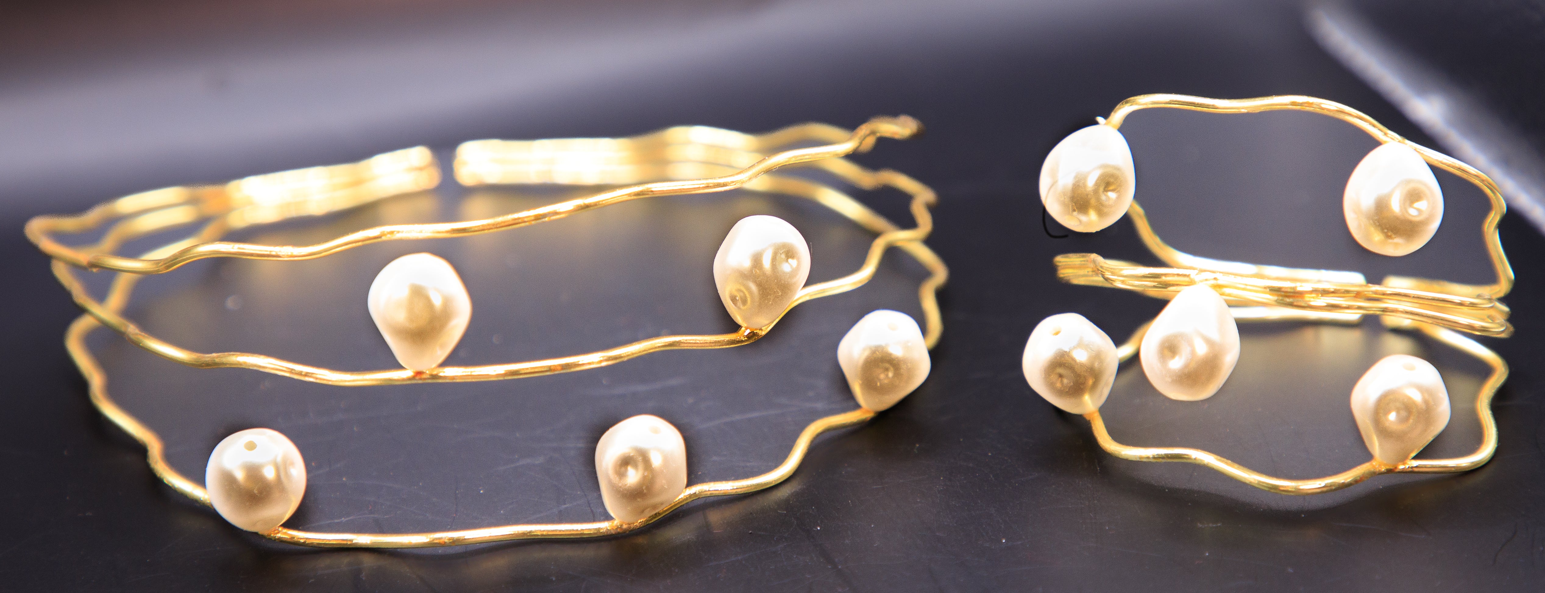 Contemporary Stylish Necklace