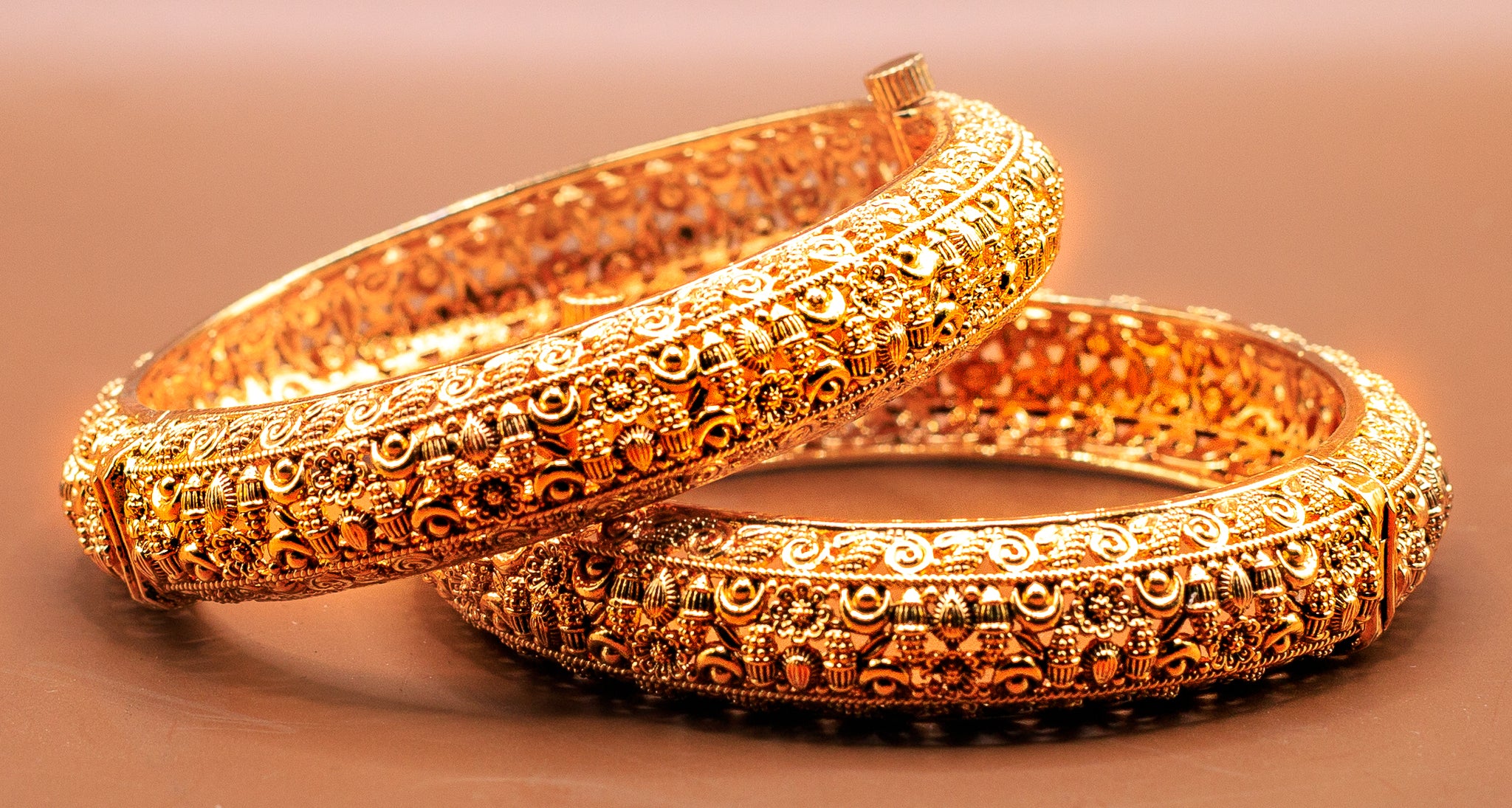 Indian Golden Bangles/Kada with kemp stones
