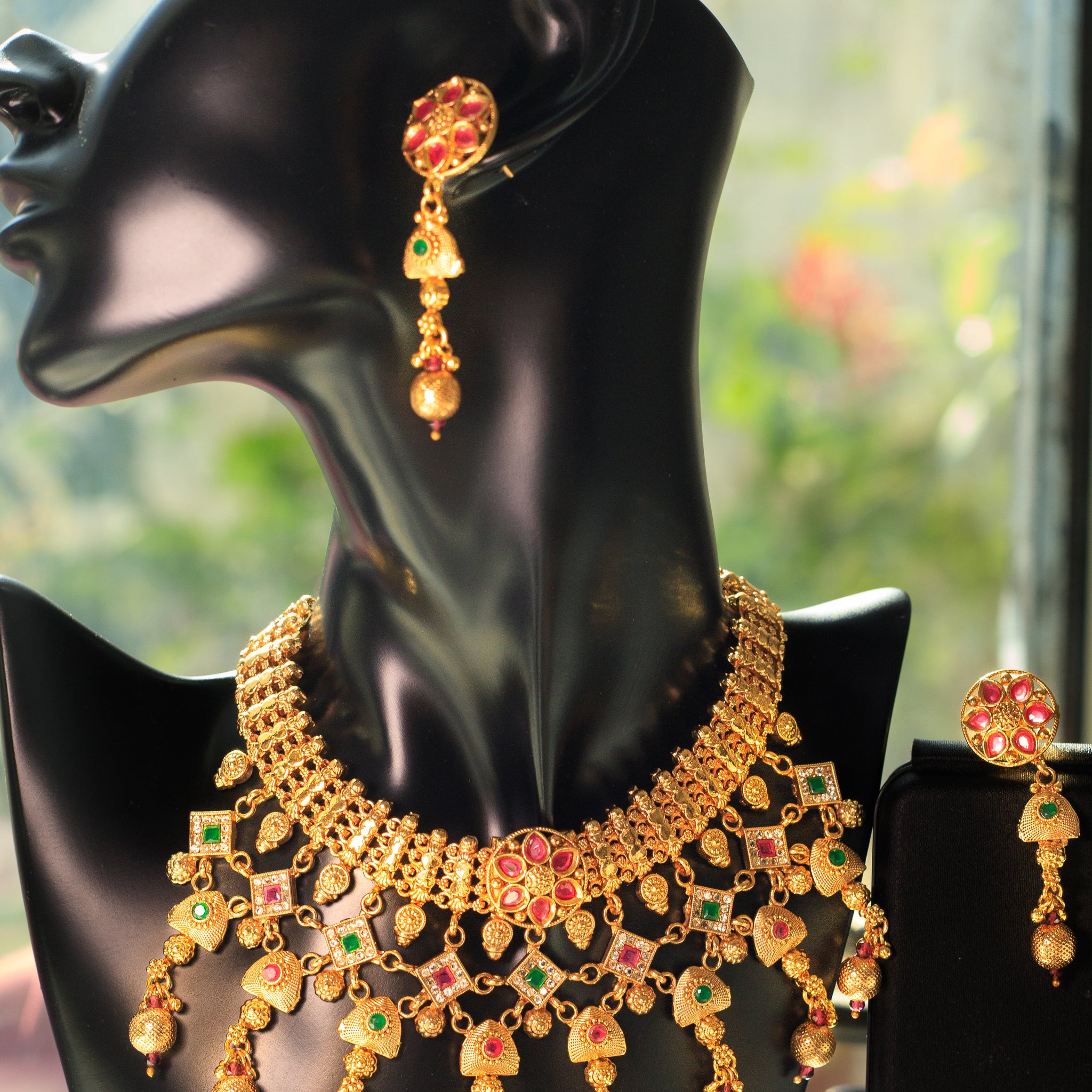 Bridal Choker Necklace in Polki Design with Earrings