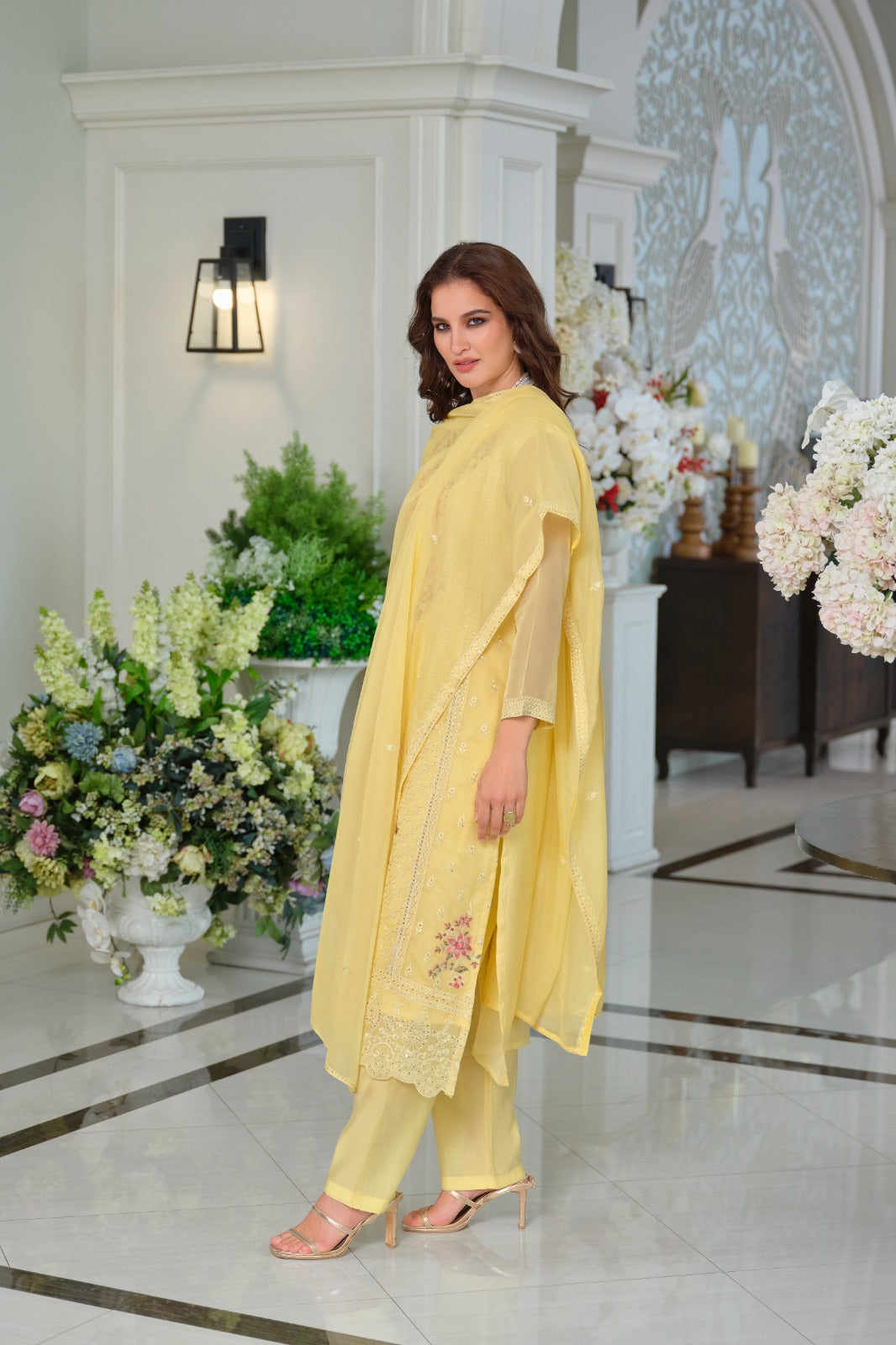 Yellow Embroidered Organza Straight Kurta Sets With Dupatta