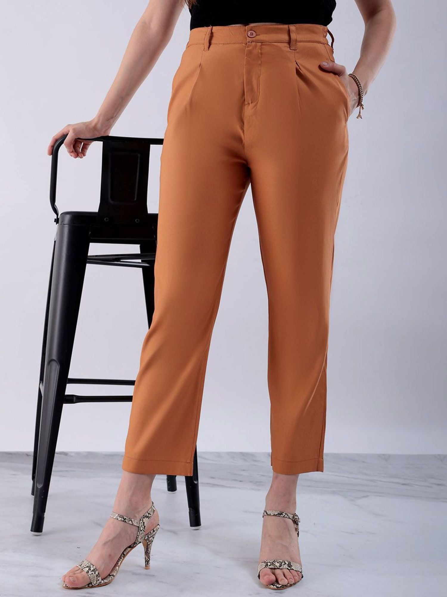 Chinos