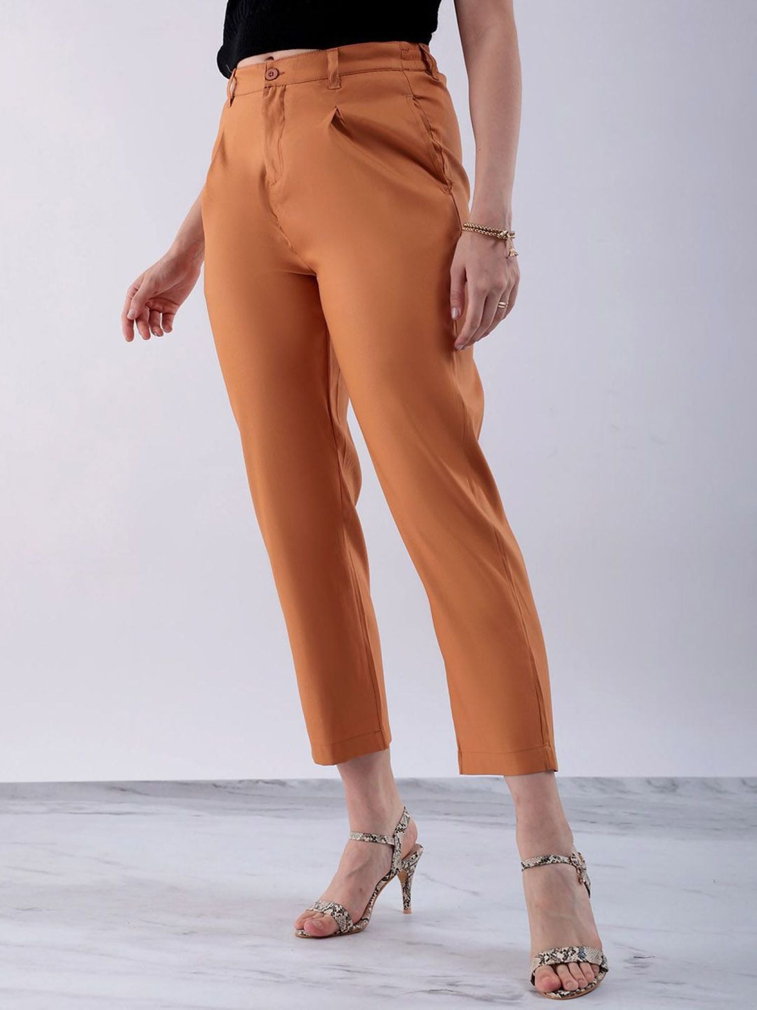 Chinos