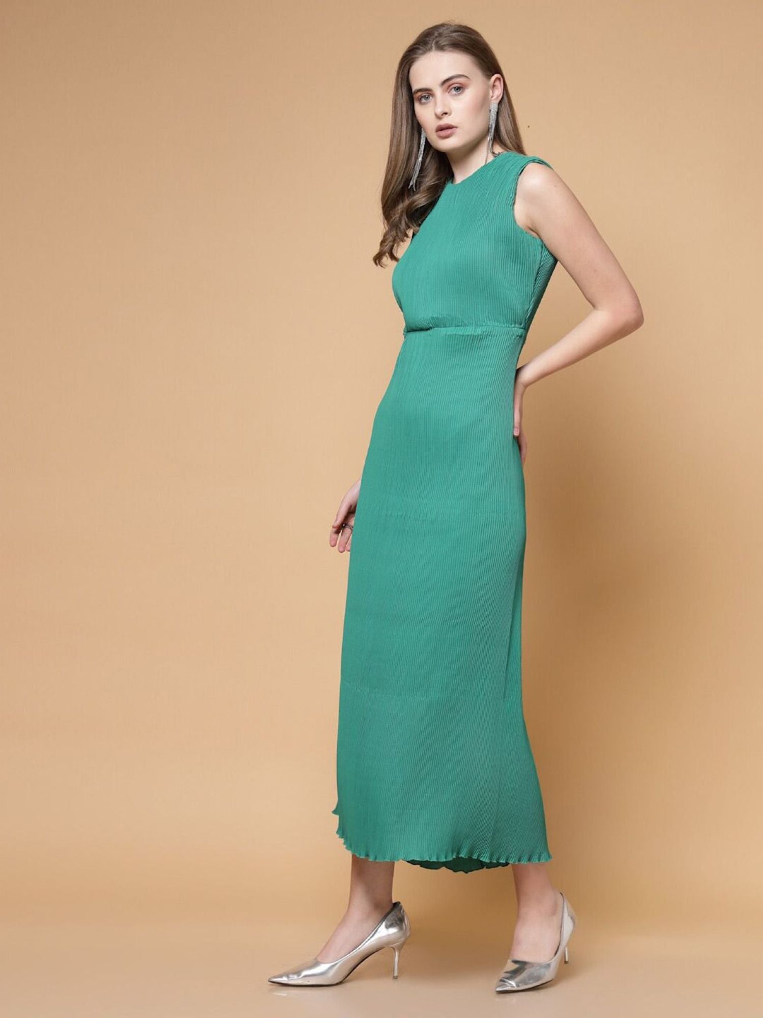 Sleeveless long Midi Partyware