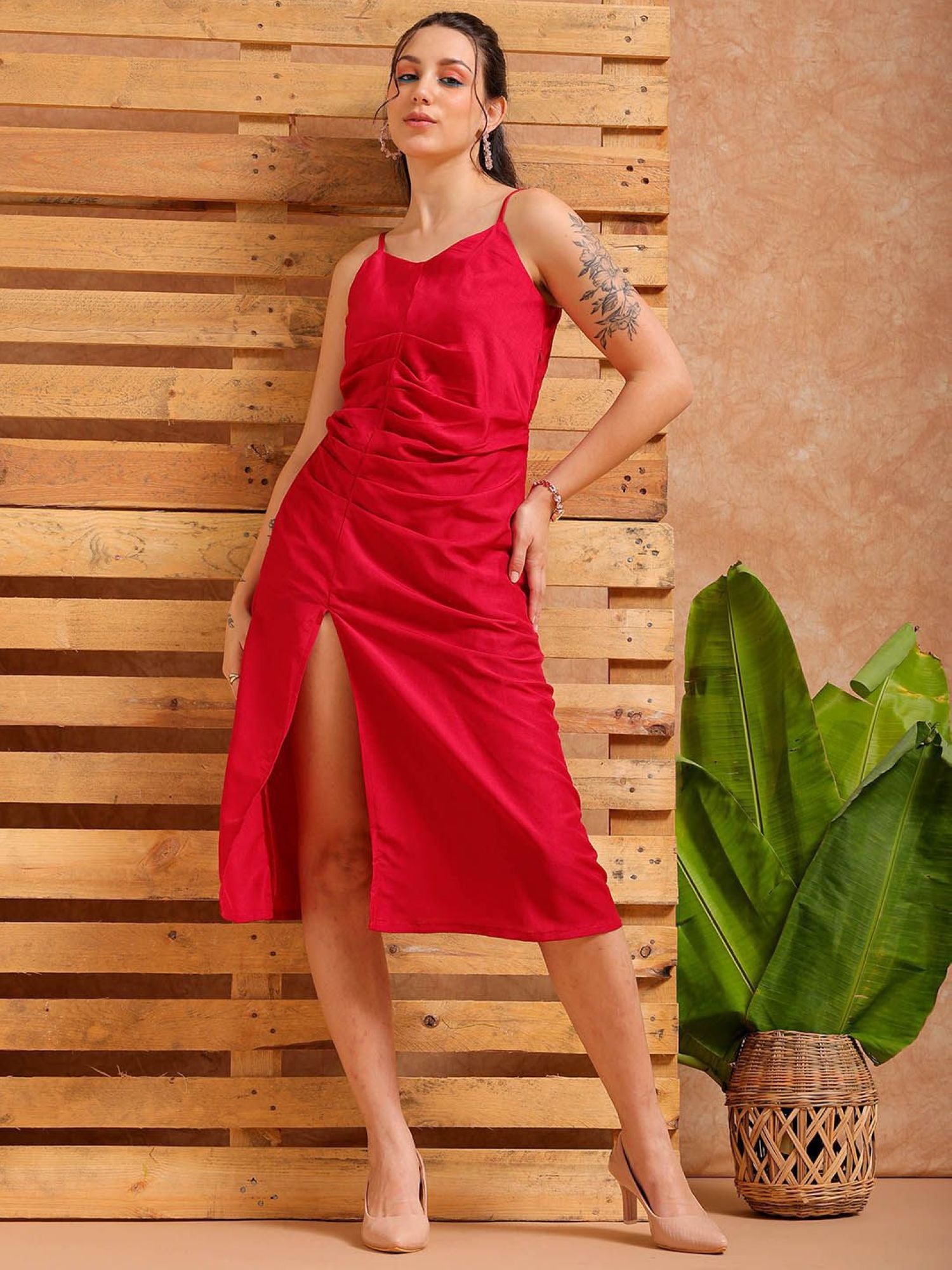 Sleeveless Slide cut Midi