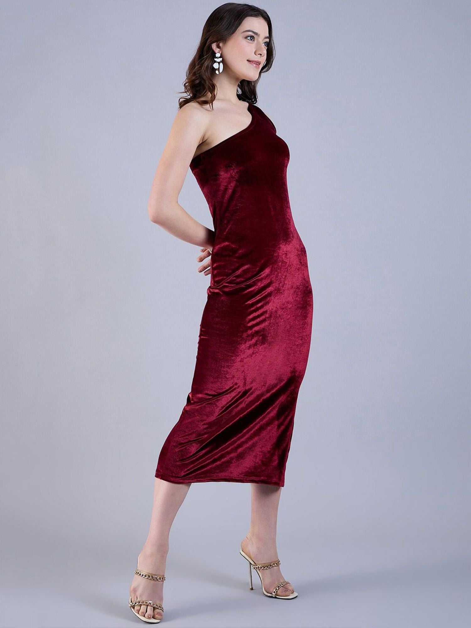 One-shoulder velvet midi dress