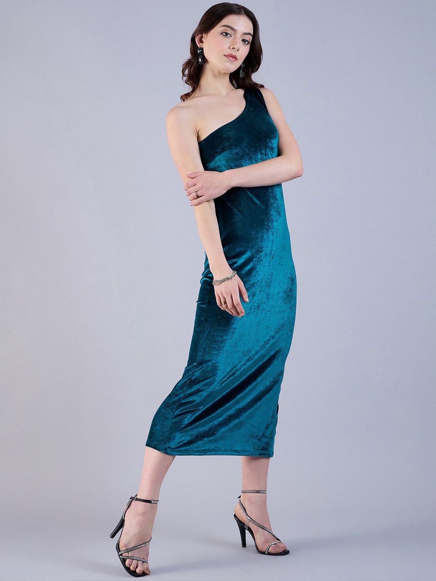 One-shoulder velvet midi dress