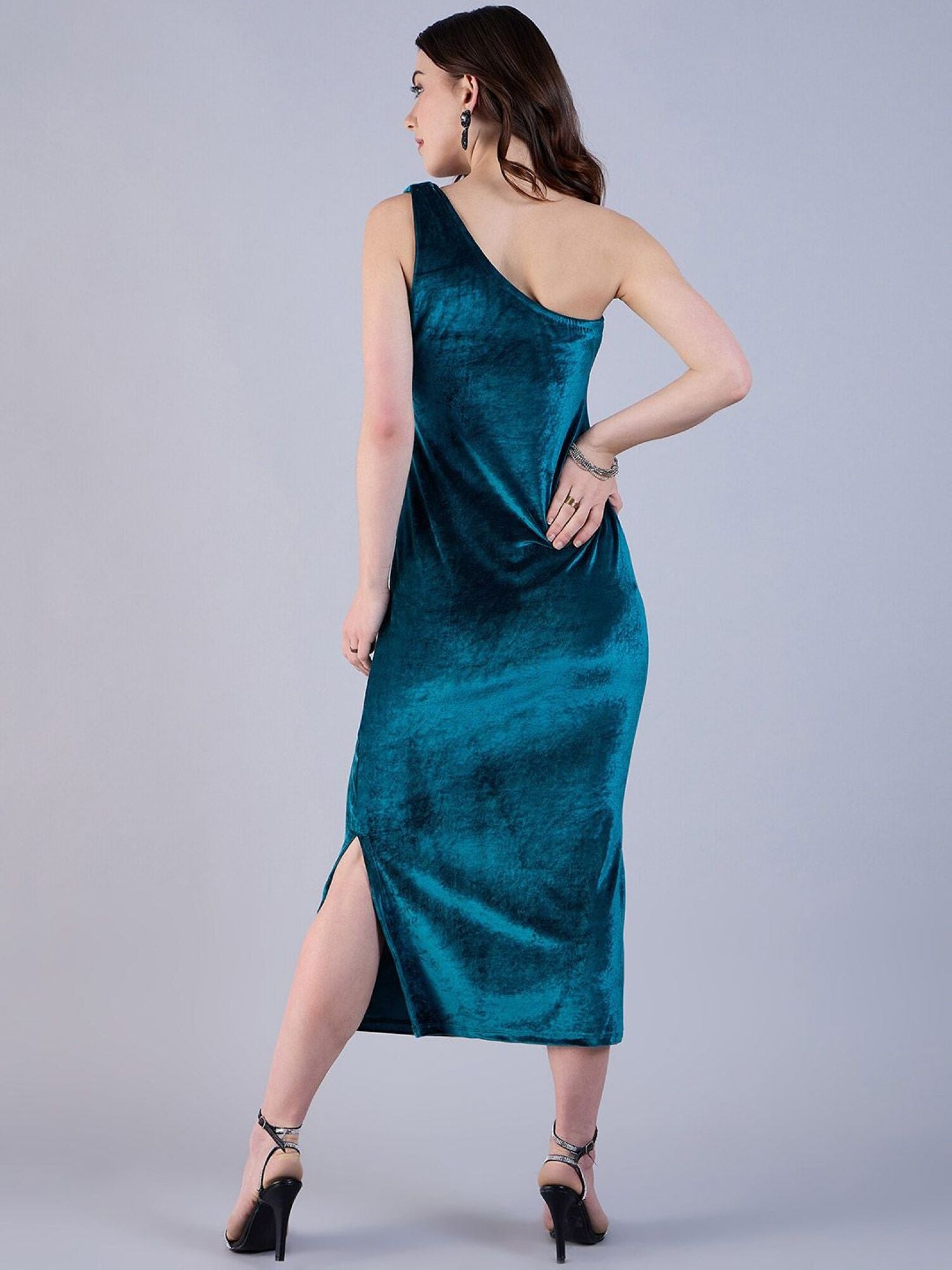 One-shoulder velvet midi dress